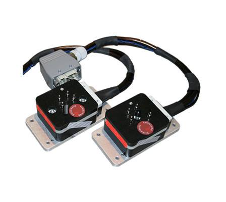 In diesem Beispiel wird mit einem 6-fach Heißverstemmkopf eine Leiterplatte im Kunststoffgehäuse fixiert.